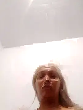 Snapshot of transgirl26 chatting on August 5, 11:32 pm transgirl26 online show from August 5, 11:32 pm