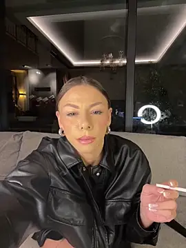 Snapshot of SexOnMyLvL chatting on December 18, 9:07 pm SexOnMyLvL online show from December 18, 9:07 pm