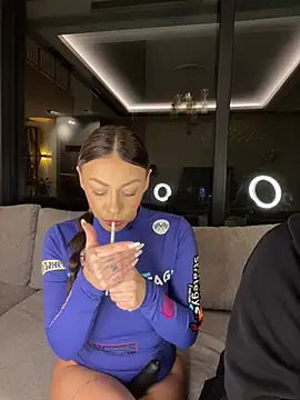 SexOnMyLvL online show from February 4, 9:32 pm