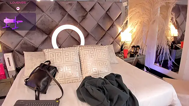 Snapshot of sofhiaa_adaams chatting on October 26, 3:12 pm sofhiaa adaams online show from October 26, 3:12 pm