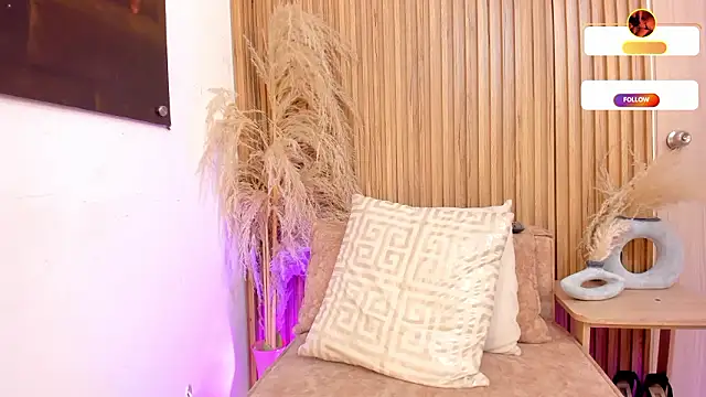 sofhiaa adaams online show from February 19, 10:51 pm