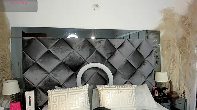 Snapshot of sofhiaa_adaams chatting on October 29, 11:14 pm sofhiaa adaams online show from October 29, 11:14 pm