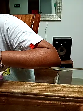 fetishcouples47 online show from April 5, 1:01 am