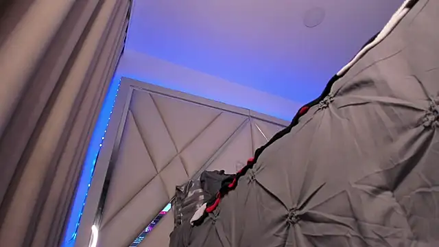 Snapshot of andreafernandz chatting on October 27, 11:38 pm andreafernandz online show from October 27, 11:38 pm