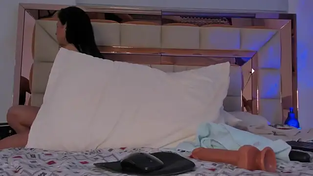 violetta-brown1 online show from January 30, 4:16 am