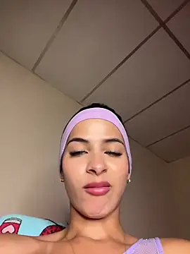 violetta-brown1 online show from March 5, 3:14 am