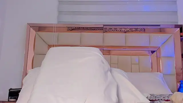 violetta-brown1 online show from February 7, 6:45 am