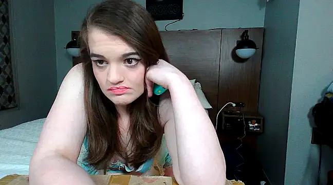 kittykat 1999xh online show from December 5, 4:04 am