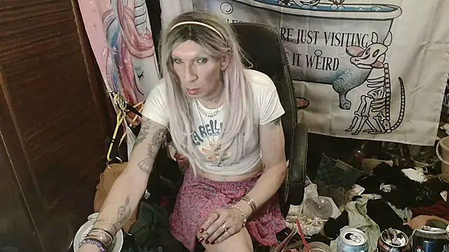 Ombeline1 online show from February 9, 6:50 pm