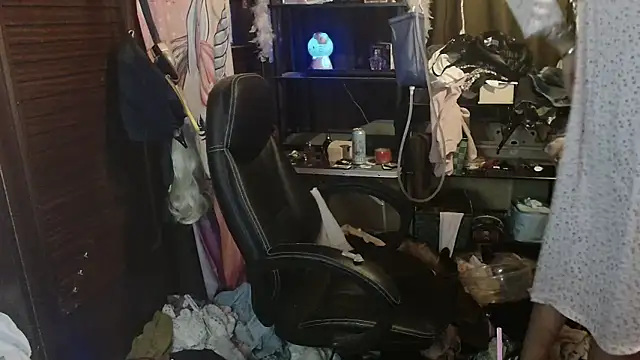 Ombeline1 online show from December 16, 6:56 pm