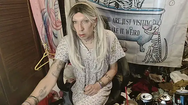 Ombeline1 online show from February 6, 9:16 am