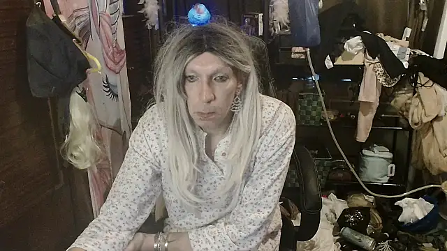 Ombeline1 online show from December 20, 8:06 am