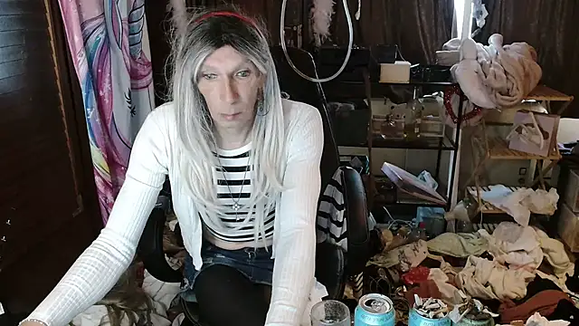 Ombeline1 online show from October 12, 8:26 am