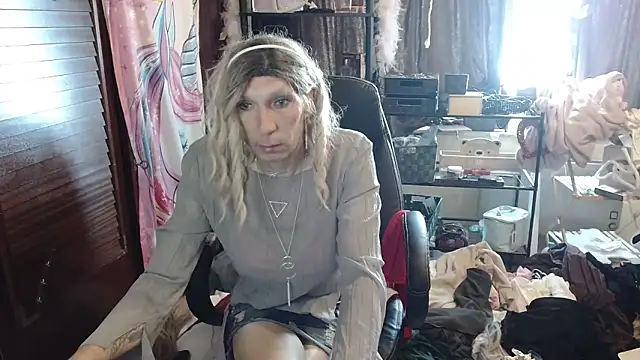 Ombeline1 online show from November 2, 11:37 am