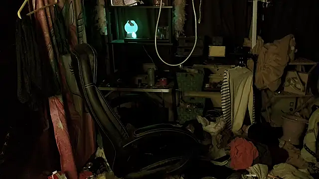 Ombeline1 online show from November 10, 11:21 pm