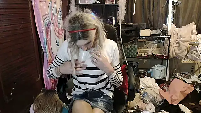 Ombeline1 online show from November 3, 2:09 pm