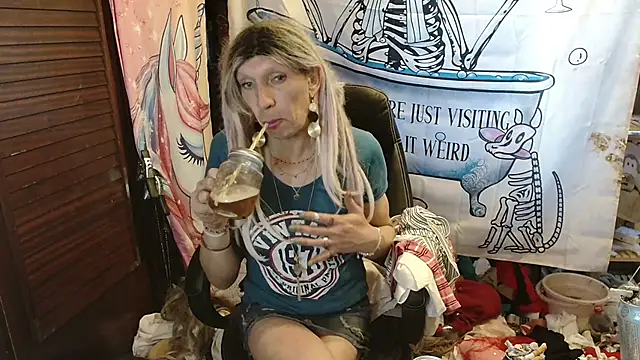 Ombeline1 online show from March 28, 12:17 pm