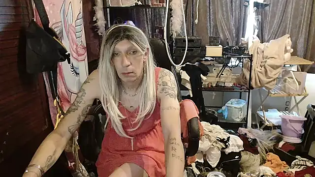 Ombeline1 online show from November 13, 10:41 am