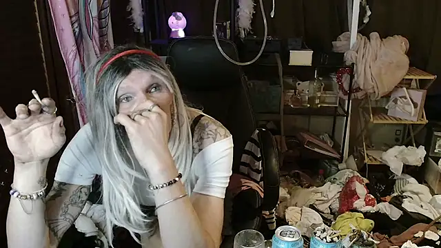 Ombeline1 online show from October 13, 5:36 pm