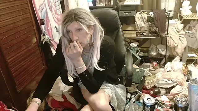 Ombeline1 online show from April 8, 4:14 am