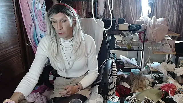 Ombeline1 online show from October 19, 12:08 pm