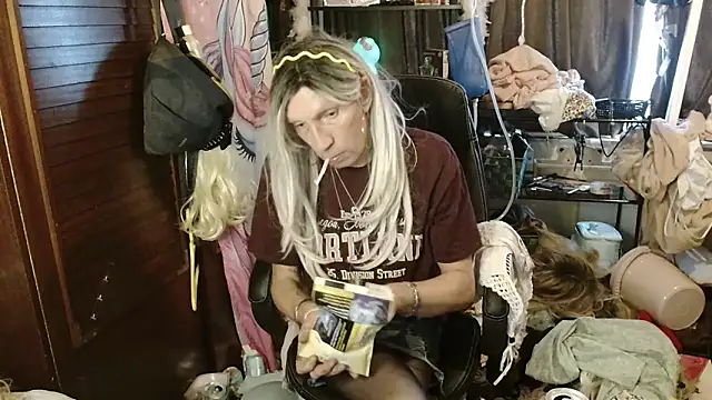 Ombeline1 online show from December 4, 12:26 pm