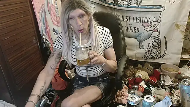 Ombeline1 online show from April 1, 12:13 am