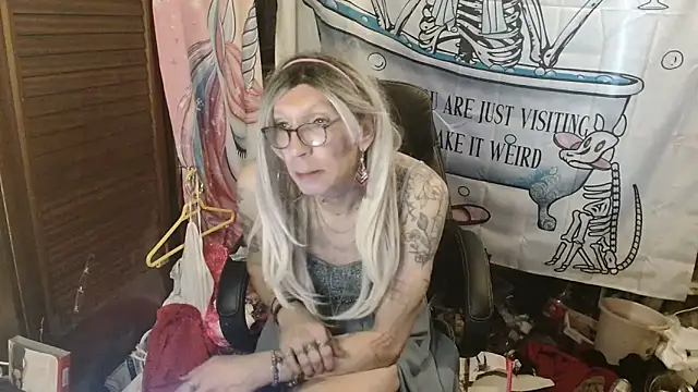 Ombeline1 online show from February 4, 2:56 pm