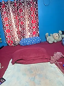 Snapshot of Triha_18 chatting on February 14, 11:21 am Triha 18 online show from February 14, 11:21 am