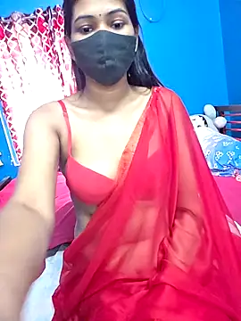 Snapshot of Triha_18 chatting on February 1, 9:18 am Triha 18 online show from February 1, 9:18 am