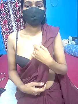 Snapshot of Triha_18 chatting on February 13, 8:31 pm Triha 18 online show from February 13, 8:31 pm