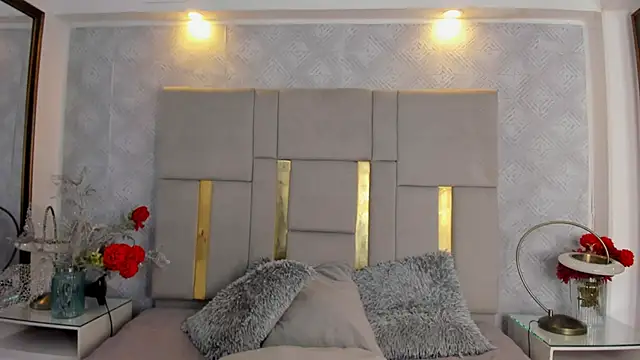 Camilaa Sanchez  online show from October 31, 11:29 am