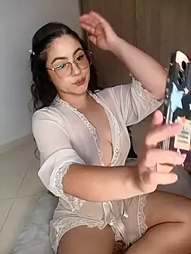 Lia Hurley online show from February 23, 1:44 pm