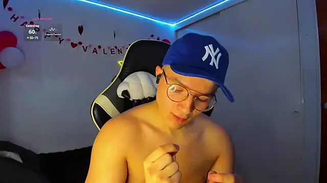 AustinSummerr online show from February 17, 3:11 pm