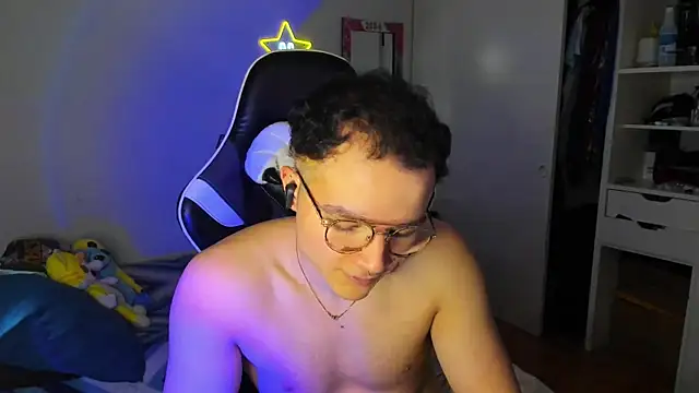 AustinSummerr online show from February 4, 1:38 pm