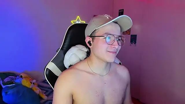 AustinSummerr online show from January 28, 1:38 pm