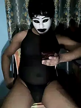 Snapshot of zentaishow chatting on November 7, 7:51 pm zentaishow online show from November 7, 7:51 pm