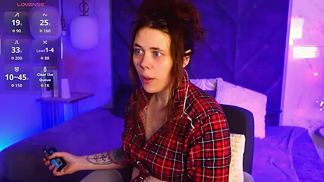 SophiePure online show from March 9, 8:23 pm