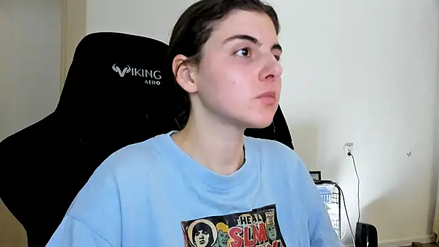 emmamurrr online show from November 11, 4:02 pm