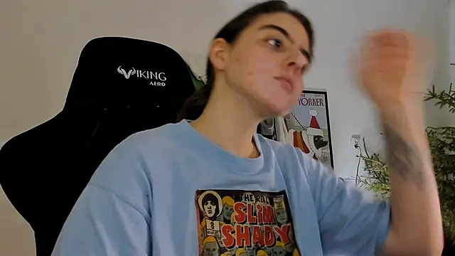 emmamurrr online show from January 13, 7:20 pm