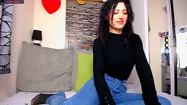 Snapshot of Angelique_An chatting on March 18, 6:17 pm Angelique An online show from March 18, 6:17 pm