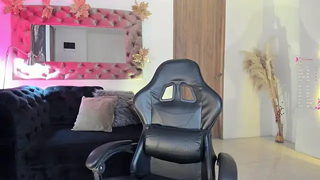 Snapshot of AmelyaMann chatting on June 24, 12:59 pm AmelyaMann online show from June 24, 12:59 pm