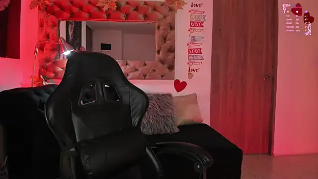 AmelyaMann online show from February 25, 1:44 pm