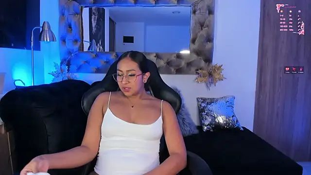 AmelyaMann online show from January 14, 2:09 pm