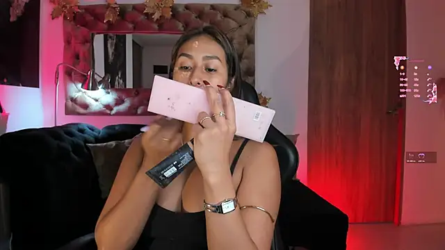 AmelyaMann online show from May 7, 12:52 pm