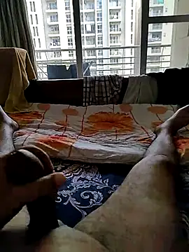 Snapshot of Nuttysub chatting on February 22, 6:39 am Nuttysub online show from February 22, 6:39 am