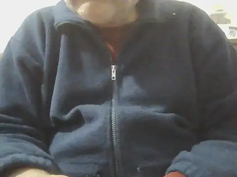 Snapshot of Nuttysub chatting on February 5, 1:45 am Nuttysub online show from February 5, 1:45 am