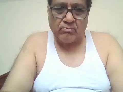 Snapshot of Nuttysub chatting on October 18, 1:51 am Nuttysub online show from October 18, 1:51 am