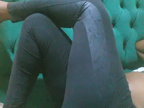 Sexy Riri online show from December 18, 3:00 am