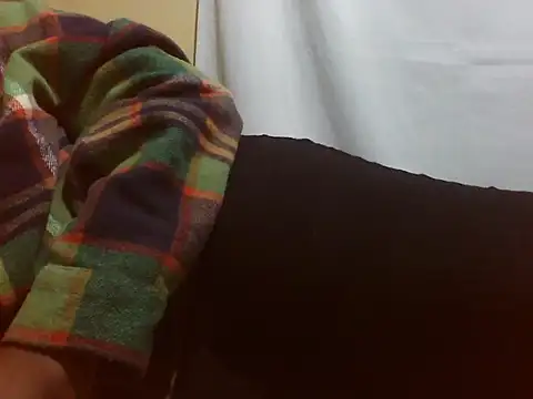 Snapshot of Sexy_Riri chatting on July 9, 10:20 pm Sexy Riri online show from July 9, 10:20 pm